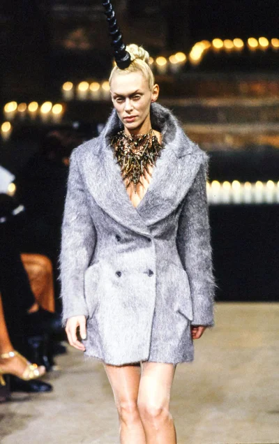 Look 25